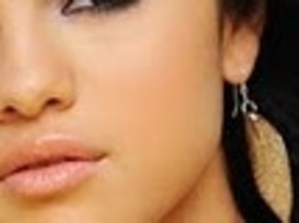 selena_gomez_93-normal_005