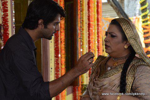 8 - Iss Pyaar Ko Kya Naam Doon - Picture Gallery II