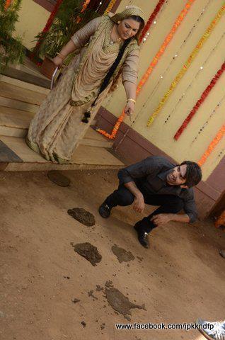 11 - Iss Pyaar Ko Kya Naam Doon - Picture Gallery II