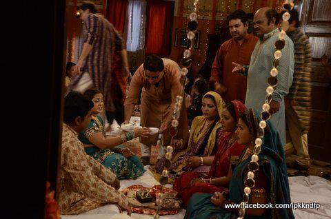 35 - Iss Pyaar Ko Kya Naam Doon - Picture Gallery II