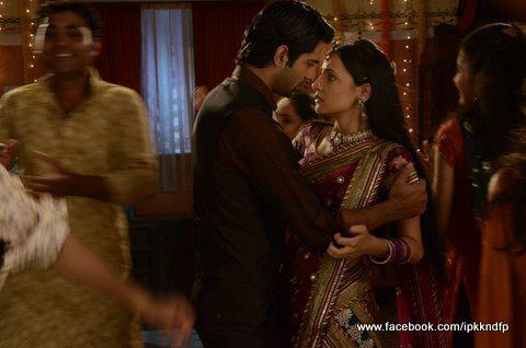 42 - Iss Pyaar Ko Kya Naam Doon - Picture Gallery II