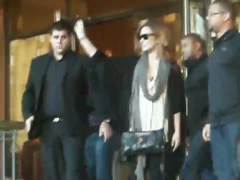 Demi Lovato Saludando en el hotel Radisson Uruguay 29_04_12 0086 Demi Lovato Saludando en el hotel Radisson Uruguay 29_04_12 0086