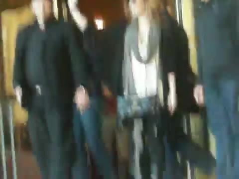 Demi Lovato Saludando en el hotel Radisson Uruguay 29_04_12 0104 Demi Lovato Saludando en el hotel Radisson Uruguay 29_04_12 0104