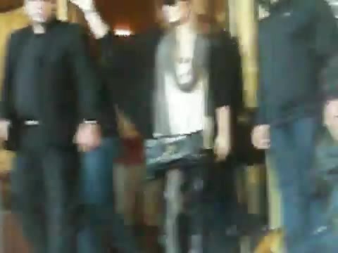 Demi Lovato Saludando en el hotel Radisson Uruguay 29_04_12 0107 Demi Lovato Saludando en el hotel Radisson Uruguay 29_04_12 0107
