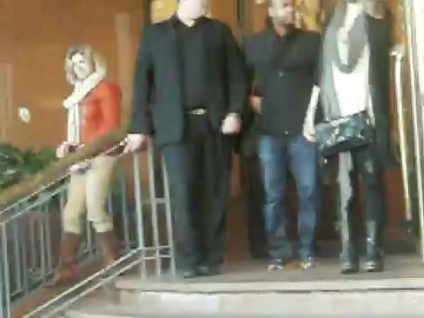 Demi Lovato Saludando en el hotel Radisson Uruguay 29_04_12 0385 Demi Lovato Saludando en el hotel Radisson Uruguay 29_04_12 0385