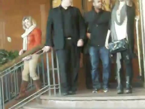 Demi Lovato Saludando en el hotel Radisson Uruguay 29_04_12 0386 Demi Lovato Saludando en el hotel Radisson Uruguay 29_04_12 0386