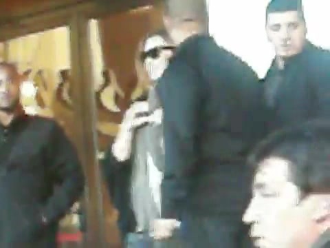 Demi Lovato Saludando en el hotel Radisson Uruguay 29_04_12 0628 - Demi Saludando en el hotel Radisson Uruguay Part oo1