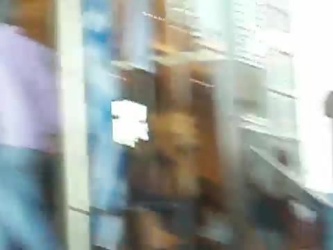 Demi Lovato Saludando en el hotel Radisson Uruguay 29_04_12 1053