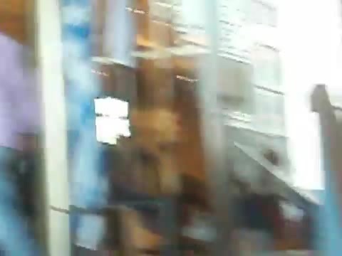 Demi Lovato Saludando en el hotel Radisson Uruguay 29_04_12 1055