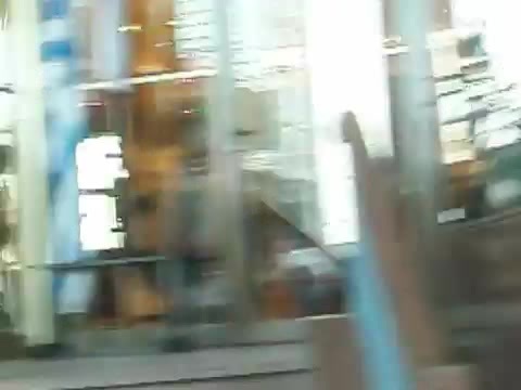 Demi Lovato Saludando en el hotel Radisson Uruguay 29_04_12 1112