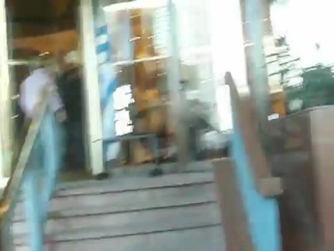 Demi Lovato Saludando en el hotel Radisson Uruguay 29_04_12 1328