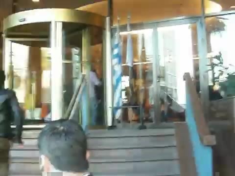 Demi Lovato Saludando en el hotel Radisson Uruguay 29_04_12 1388