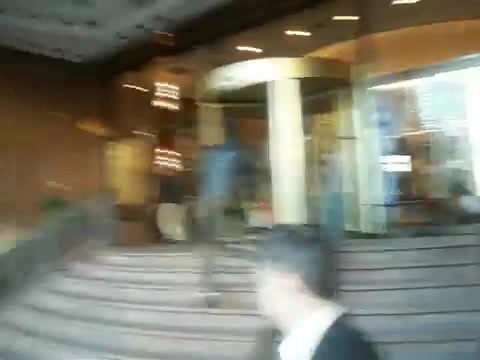 Demi Lovato Saludando en el hotel Radisson Uruguay 29_04_12 1412
