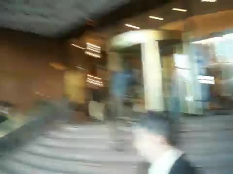 Demi Lovato Saludando en el hotel Radisson Uruguay 29_04_12 1414
