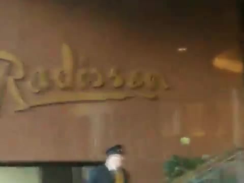 Demi Lovato Saludando en el hotel Radisson Uruguay 29_04_12 1457