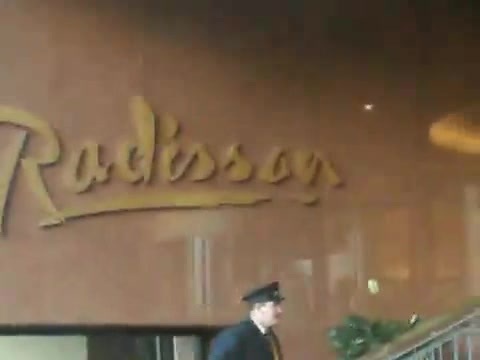 Demi Lovato Saludando en el hotel Radisson Uruguay 29_04_12 1491