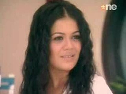 De ce?Nu mai vrei sa stai cu Amir?