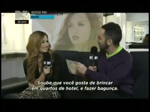 Demi in the hotel room (4) - Demi said I Threw Meat On The Walls Cause I Was Vegetarian to MTV Brazil