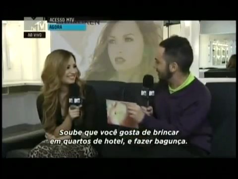 Demi in the hotel room (5) - Demi said I Threw Meat On The Walls Cause I Was Vegetarian to MTV Brazil