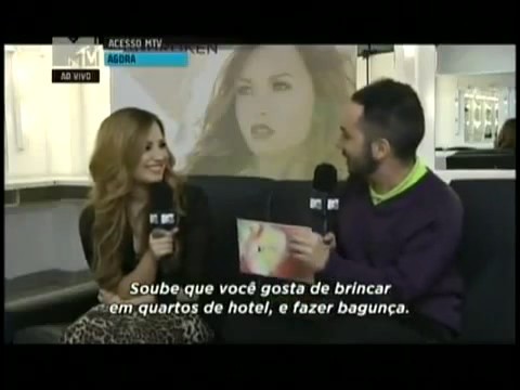 Demi in the hotel room (6) - Demi said I Threw Meat On The Walls Cause I Was Vegetarian to MTV Brazil