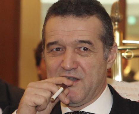 gigi_becali_fumand.preview