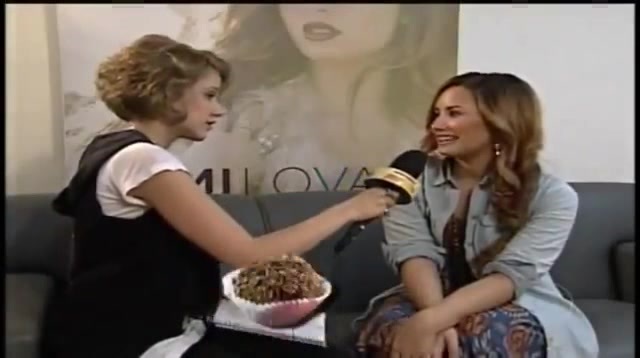 Demi Lovato Loves Brigadeiro [Brazilian Fudge Truffles] 211