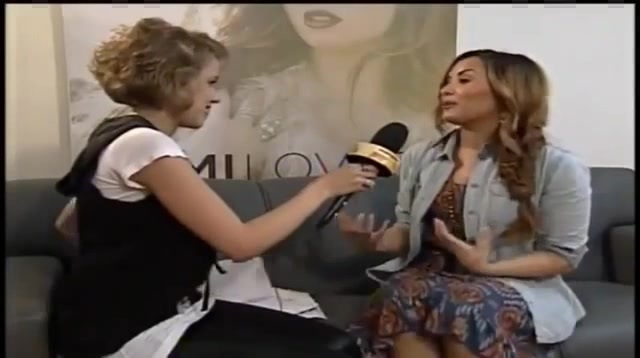 Demi Lovato Talks About Almost Hitting Paul McCartney (457)