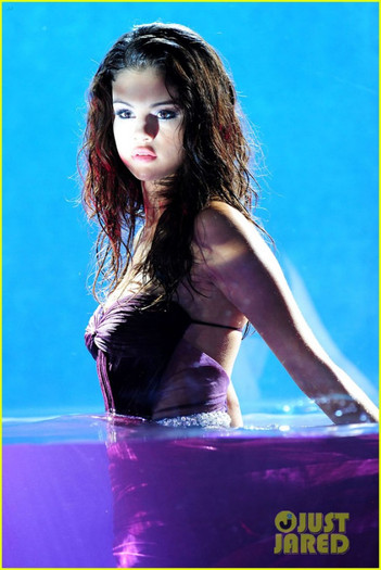 selena-gomez-fragrance-10