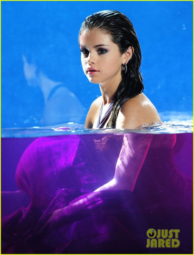 selena-gomez-fragrance-17 - Selena Gomez Help Create My Fragrance