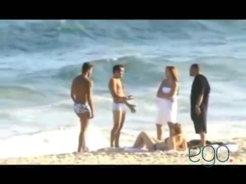 Demi Lovato in the beach - Rio de Janeiro - BRAZIL 0513 - Demi in the beach - Rio de Janeiro - BRAZIL Part oo1
