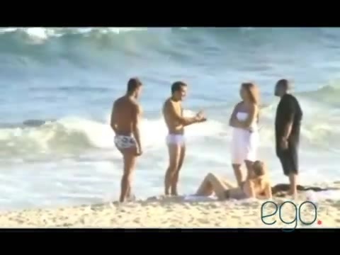 Demi Lovato in the beach - Rio de Janeiro - BRAZIL 0540