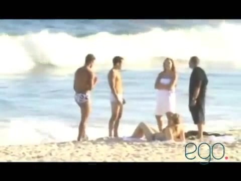 Demi Lovato in the beach - Rio de Janeiro - BRAZIL 0611 Demi Lovato in the beach - Rio de Janeiro - BRAZIL 0611