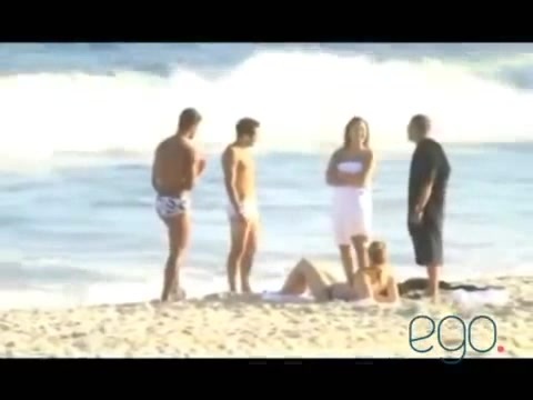 Demi Lovato in the beach - Rio de Janeiro - BRAZIL 0619 Demi Lovato in the beach - Rio de Janeiro - BRAZIL 0619