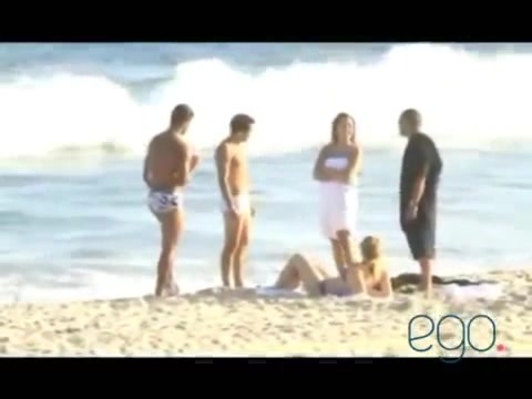 Demi Lovato in the beach - Rio de Janeiro - BRAZIL 0625 Demi Lovato in the beach - Rio de Janeiro - BRAZIL 0625