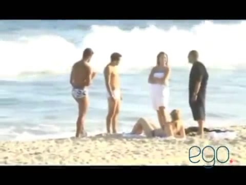 Demi Lovato in the beach - Rio de Janeiro - BRAZIL 0627 Demi Lovato in the beach - Rio de Janeiro - BRAZIL 0627
