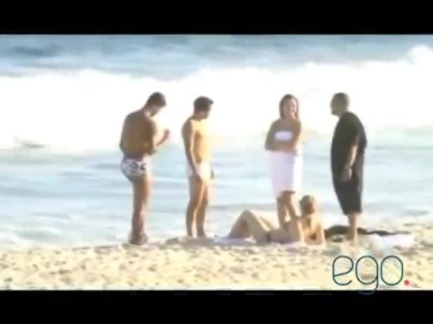 Demi Lovato in the beach - Rio de Janeiro - BRAZIL 0639 Demi Lovato in the beach - Rio de Janeiro - BRAZIL 0639
