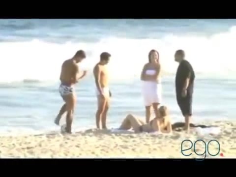 Demi Lovato in the beach - Rio de Janeiro - BRAZIL 0643 Demi Lovato in the beach - Rio de Janeiro - BRAZIL 0643