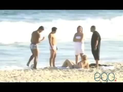 Demi Lovato in the beach - Rio de Janeiro - BRAZIL 0644 Demi Lovato in the beach - Rio de Janeiro - BRAZIL 0644