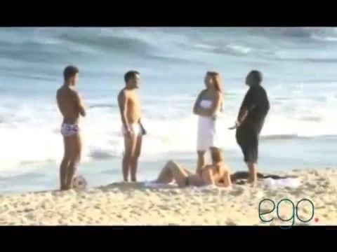 Demi Lovato in the beach - Rio de Janeiro - BRAZIL 0708 - Demi in the beach - Rio de Janeiro - BRAZIL Part oo1