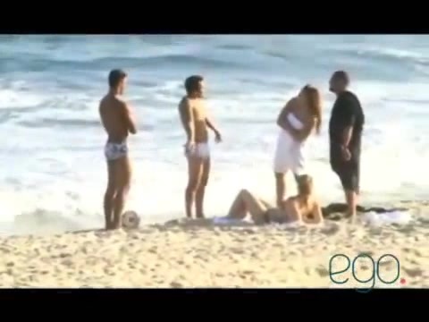 Demi Lovato in the beach - Rio de Janeiro - BRAZIL 0750 Demi Lovato in the beach - Rio de Janeiro - BRAZIL 0750