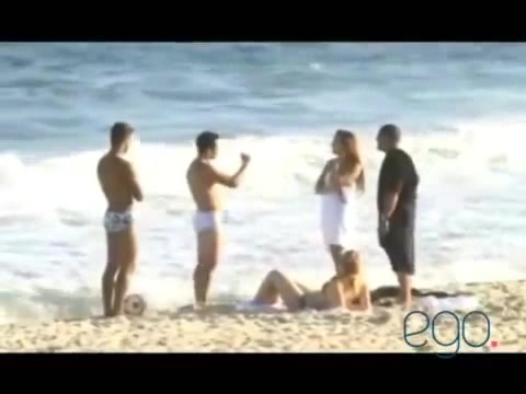 Demi Lovato in the beach - Rio de Janeiro - BRAZIL 0786 Demi Lovato in the beach - Rio de Janeiro - BRAZIL 0786