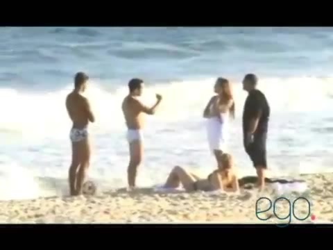 Demi Lovato in the beach - Rio de Janeiro - BRAZIL 0791 Demi Lovato in the beach - Rio de Janeiro - BRAZIL 0791