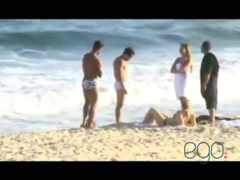 Demi Lovato in the beach - Rio de Janeiro - BRAZIL 0860 Demi Lovato in the beach - Rio de Janeiro - BRAZIL 0860