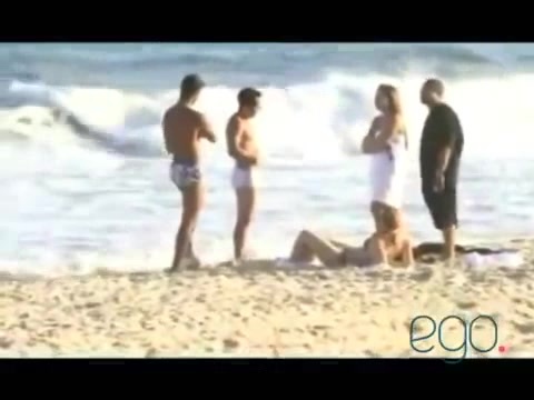 Demi Lovato in the beach - Rio de Janeiro - BRAZIL 0923 Demi Lovato in the beach - Rio de Janeiro - BRAZIL 0923