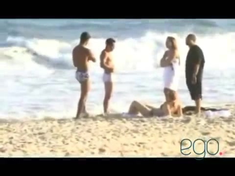 Demi Lovato in the beach - Rio de Janeiro - BRAZIL 0924 Demi Lovato in the beach - Rio de Janeiro - BRAZIL 0924