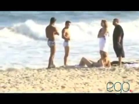 Demi Lovato in the beach - Rio de Janeiro - BRAZIL 0928 Demi Lovato in the beach - Rio de Janeiro - BRAZIL 0928