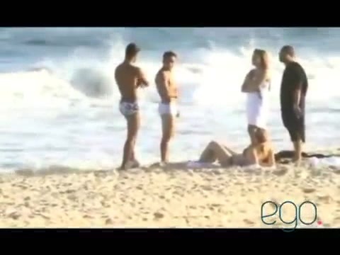 Demi Lovato in the beach - Rio de Janeiro - BRAZIL 0935 Demi Lovato in the beach - Rio de Janeiro - BRAZIL 0935