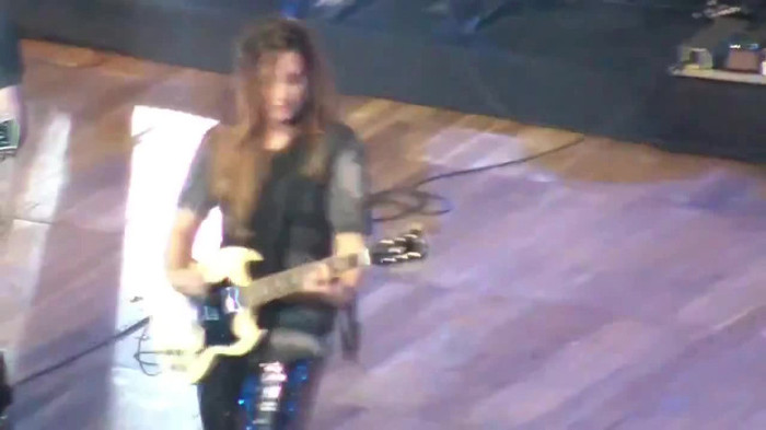 Demi Lovato Gets Hit By Light Stick _ São Paulo_ Brazil _ La La Land 063