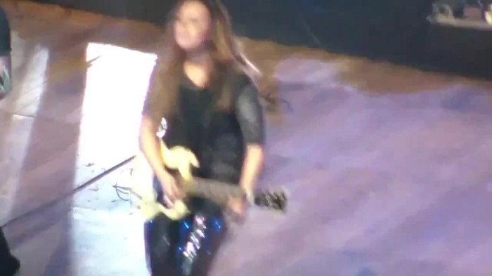 Demi Lovato Gets Hit By Light Stick _ São Paulo_ Brazil _ La La Land 093