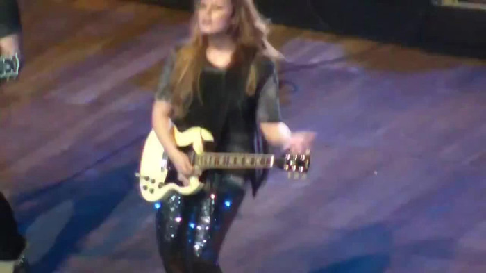Demi Lovato Gets Hit By Light Stick _ São Paulo_ Brazil _ La La Land 097